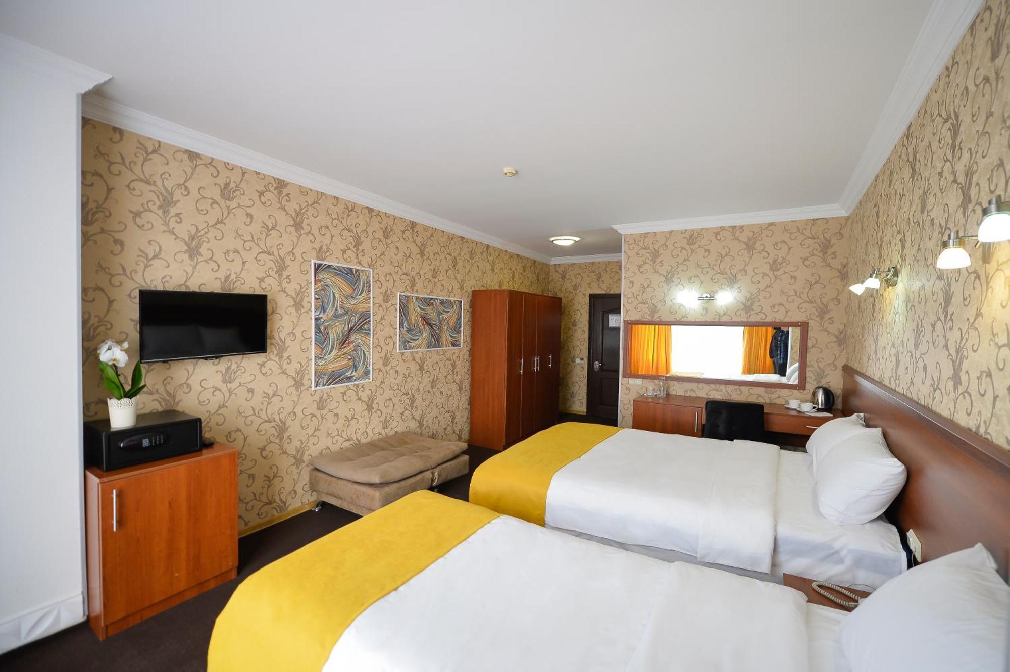 Aura Boutique Hotel Batumi Ruang foto