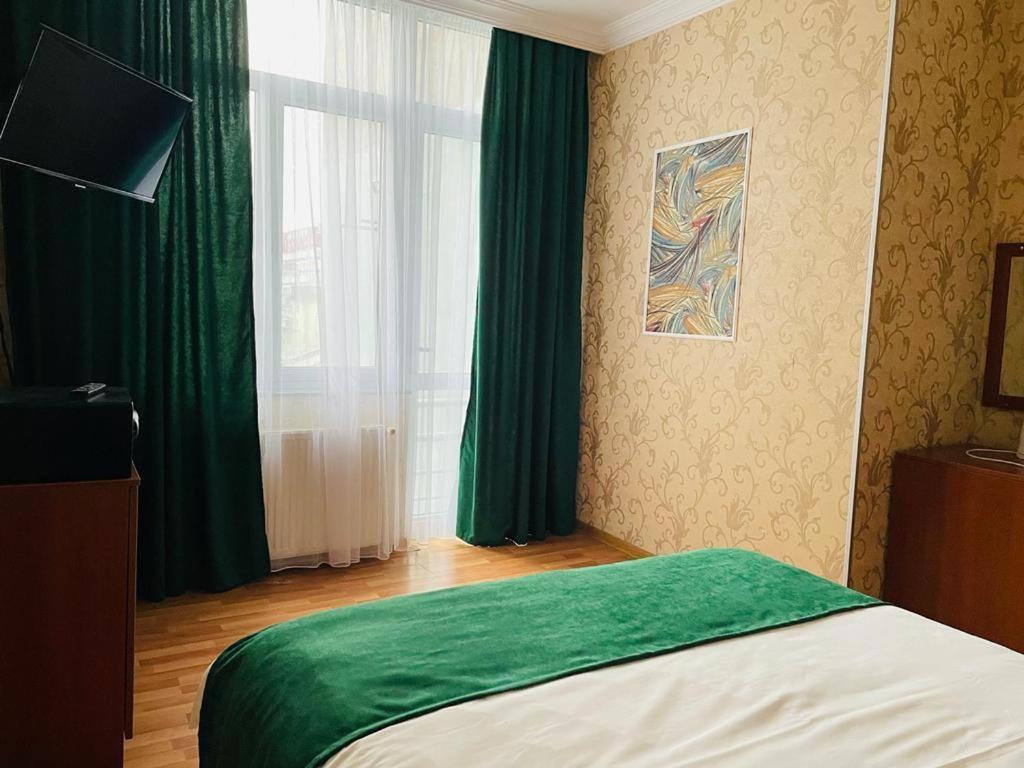 Aura Boutique Hotel Batumi Ruang foto